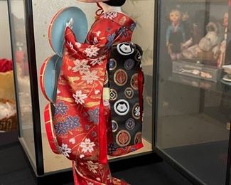 Vintage Nishi Oyama Doll In Case Nanamaigasa Scene From Japanese Drama Dohjohji