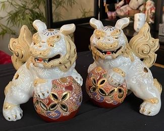 Vintage Chinese Asian FOO DOG PAIR,Signed, Porcelain/Pottery, Feng Shui, 8.5in. Tall