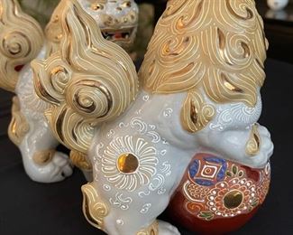 Vintage Chinese Asian FOO DOG PAIR,Signed, Porcelain/Pottery, Feng Shui, 8.5in. Tall