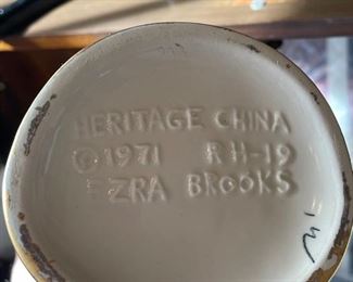 Vintage Ezra Brooks Hopi Kachina Whisky Decanter & Plate Set 1971 The Buffalo Hunt 13.5in Tall