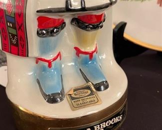 Vintage Ezra Brooks Hummingbird Kachina Liquor Bottle #185 Decanter 1973 RH-40 & Plate set