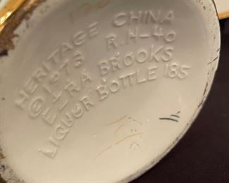 Vintage Ezra Brooks Hummingbird Kachina Liquor Bottle #185 Decanter 1973 RH-40 & Plate set