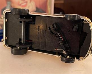 1970's Musical Toy Gold SOUNDWAGON VW Bus Record Player w/Box & Papers