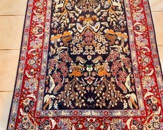 $1300 - Isfehan hand woven Persian rug #4. 5'7" x 3'7"