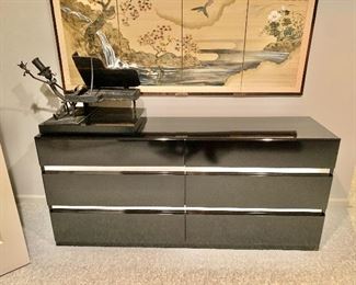 $175 - Lane (Altavista, Virginia) six drawer dresser.  31"H x 68.5"W x 18"D