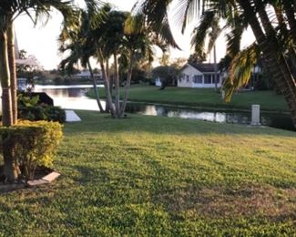 Beautiful Lake View!