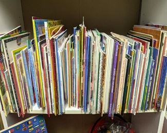 So many kids books!! 