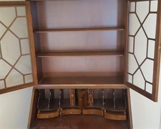 Secretary 34x20x80 2 pieces for easy moving 