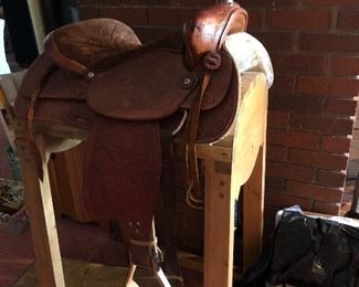 Saddle