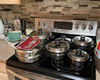 Away Queen Pots and Pans