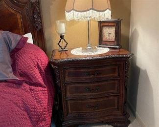 A.R.T. Furniture Old World Estate 5 Piece Bedroom Set: King Size Bed, Two Night Stands, Tallboy Dresser, and Leather Storage Bench