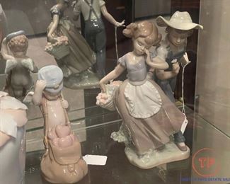 LLADRO Figurines "Love Letters" and "Love in Bloom"