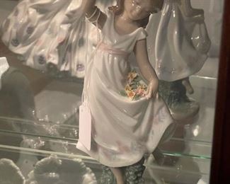 LLADRO "Garden Dance" Figurine