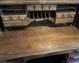 Jefferson Oak Roll Top Desk