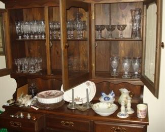 Pine hutch, glessware