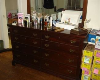 Craftique triple dresser, w/mirror
