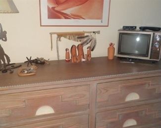 South West 6 drawer dresser