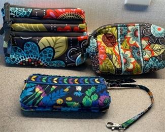 CLEARANCE ! $8.00 NOW, WAS $20.00............Vera Bradley Bags (H088)