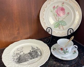 CLEARANCE ! $2.00 NOW, WAS $10.00....................Glassware: Saint John's Catholic Church Rochester MN (H059)