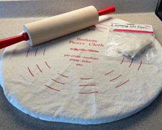 $14.00..................Bethany Cloth and Board & Rolling Pin (H046)