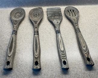 $8.00..................Wood Utensils (H040)