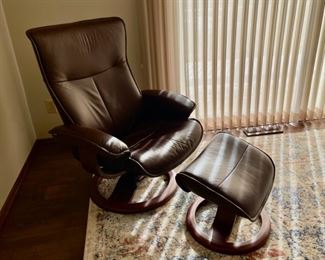 REDUCED! $600.00 NOW, WAS $800.00...............Fjords Reclining Chair and Footstool (H002)