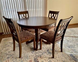 $250.00....................Table and 4 Chairs, excellent condition table is 42" round and 31" tall Like New (H003)
