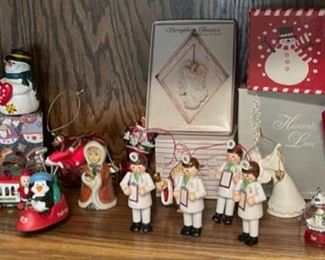 CLEARANCE ! $3.00 NOW, WAS $10.00.................Holiday Decor (H205)