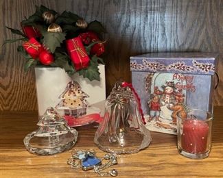 CLEARANCE ! $2.00 NOW, WAS $10.00..................Holiday Decor (H197)