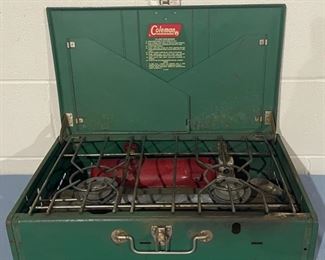 REDUCED! $18.75 NOW, WAS $25.00...................Coleman Camping Stove (H182)