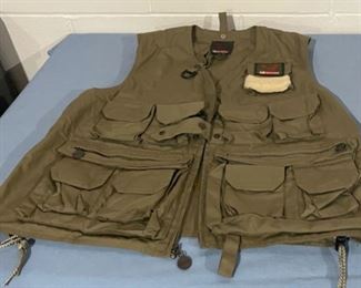 REDUCED! $15.00 NOW, WAS $20.00......................Garcia Fishing Vest, One Size Fits All (H174)