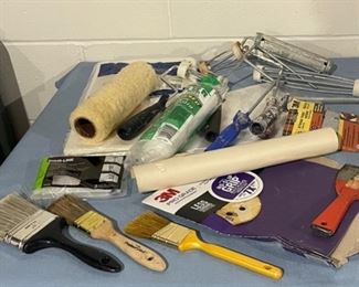CLEARANCE ! $2.00 NOW, WAS $12.00....................Paint Brushes and more (H172)