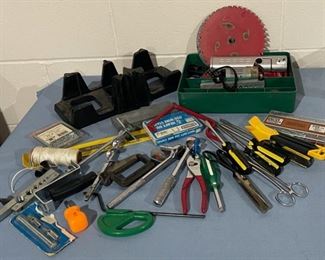 HALF OFF! $6.00 NOW, WAS $12.00...............Tools and more (H146)