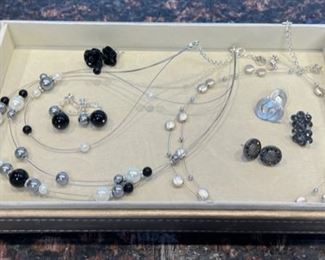 $8.00.......................Costume Jewelry (H110)
