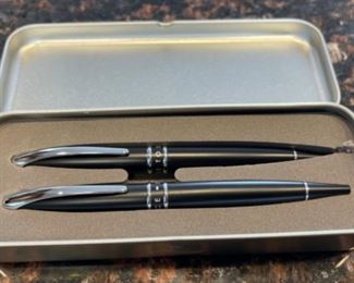 CLEARANCE ! $10.00 NOW, WAS $25.00.....................Dare to Soar Pen Set (H103)