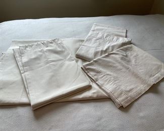 CLEARANCE ! $5.00 NOW, WAS $25.00..............................Four 84" Curtain Panels (H328)