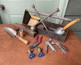 REDUCED! $9.00 NOW, WAS $12.00..................Caddy and Garden Tools (H432)
