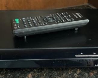 REDUCED! $15.00 NOW, WAS $20.00.................Sony DVD Player (H409)