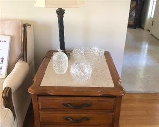 proud table with crystal crown