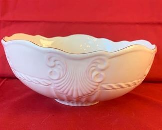 025 Belleek Cream Pink Bowl