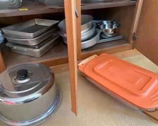 066 Baking Pans