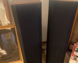 141 Boston Acoustics VR20 Reference Floor Standing Tower Speakers