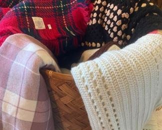 206 ThrowsFoxford, Boyne Valley Weavers Others