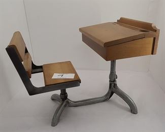 Early American Girl Doll Molly School Desk in Box