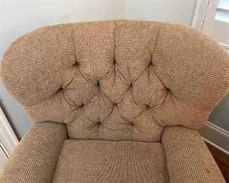 LaZBoy Recliner: ASKING $75