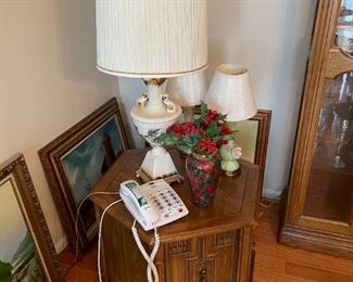 . . . another lamp table with lamp