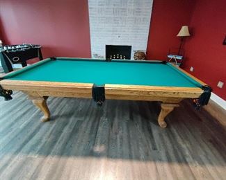 Brand - Overland Billiards Company
PLEASE NOTE: This item is available for pre-sale.   Our Price $500.00  - Moving through Stokes Billards is $275.00    
