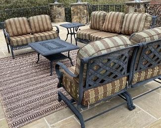 7 PC FORTUNOFF SEATING SET IN CAST METAL. CUSHIONS AS IS.