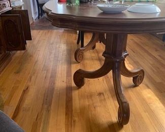 Dining Room Table w/ Matching Chairs