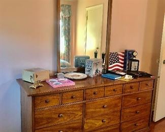 Drexel dresser with mirror